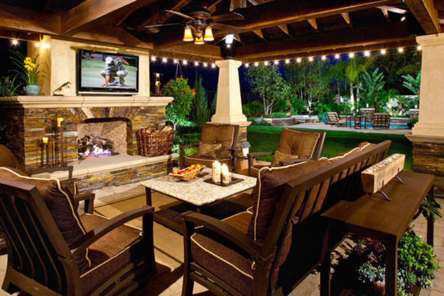 how-to-create-an-impressive-outdoor-entertainment-space