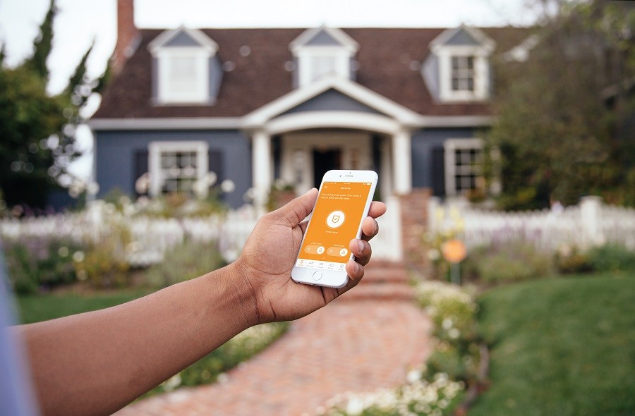 introducing-vivint-smart-home-security-in-the-palm-of-your-hand